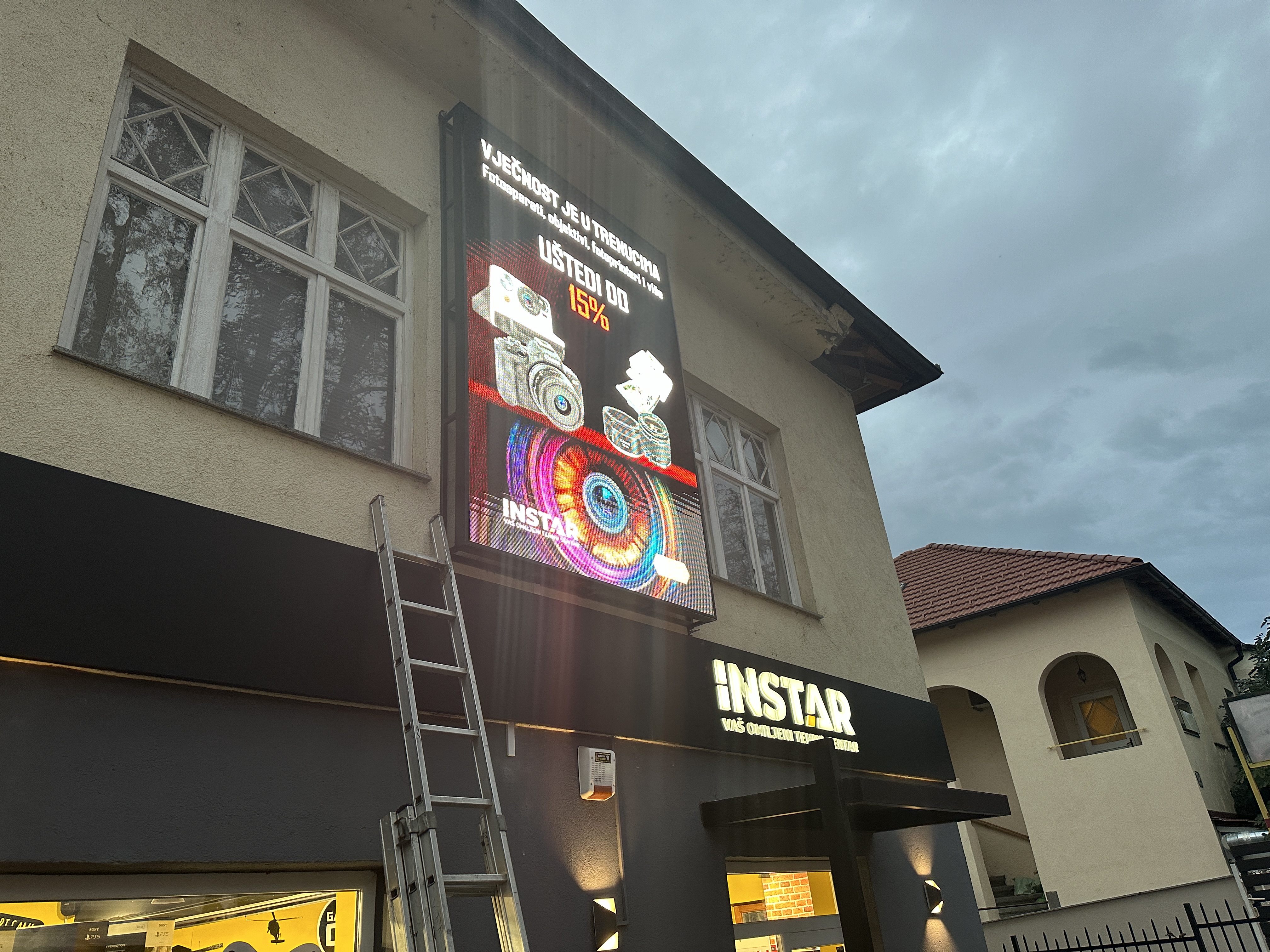 🌟 Neuer Outdoor-LED-Bildschirm in Zagreb - Auflösung P6.6 und 7000 Nit