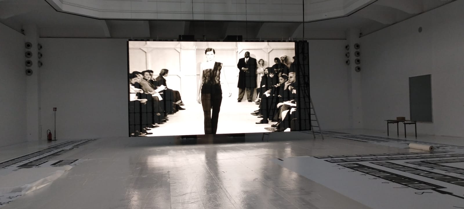 TRANSPARENT LED SCREEN – OUR PROJECT FOR THE MAK MUSEUM IN VIENNA